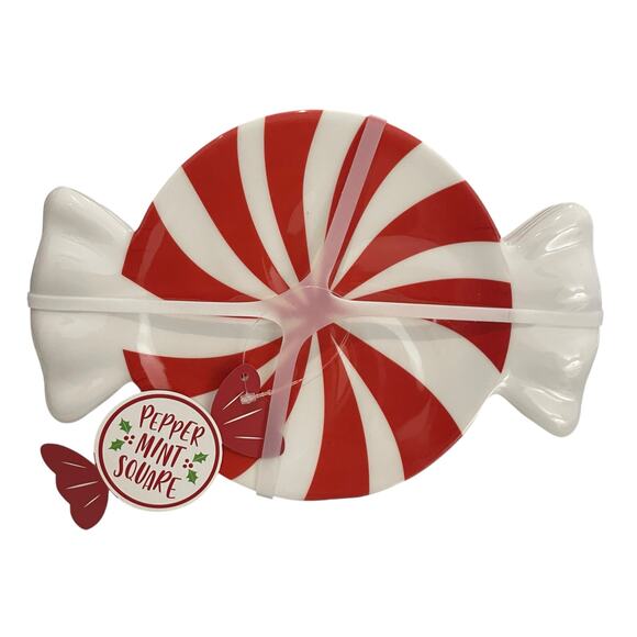 Peppermint Candy Shaped Christmas Melamine Appetizer Plate Set 4 Red White New - Picture 1 of 13